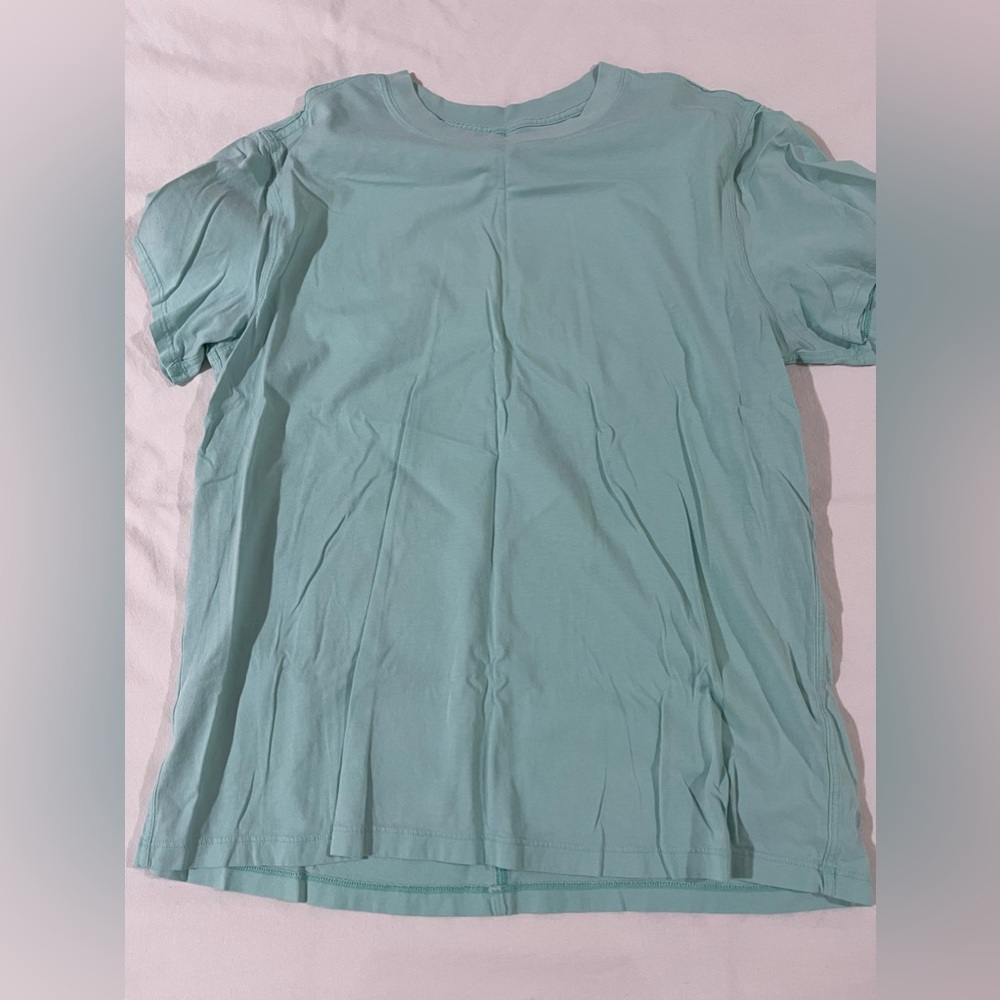 Lululemon tee